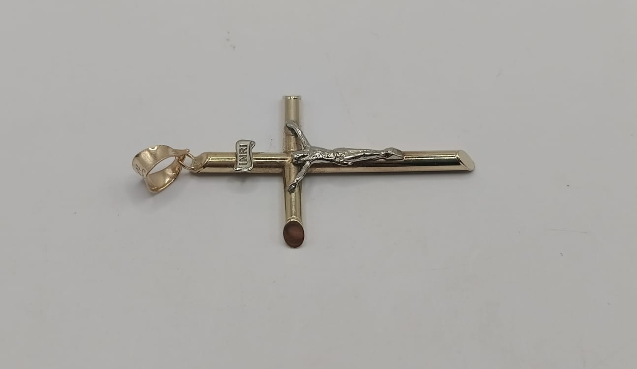 Dije de cruz ORO 10k peso 1.5gr, usado