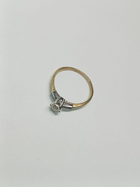 Anillo de Oro 10K Diseño Solitario / Compromiso – Talla 9