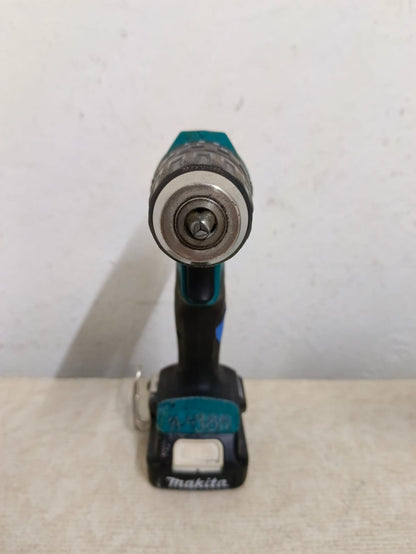 Kit de taladros inalambricos MAKITA con cargador, usado