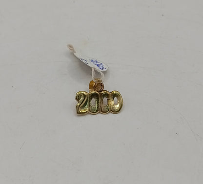 Dije #2000 ORO 10k peso .5gr, usado