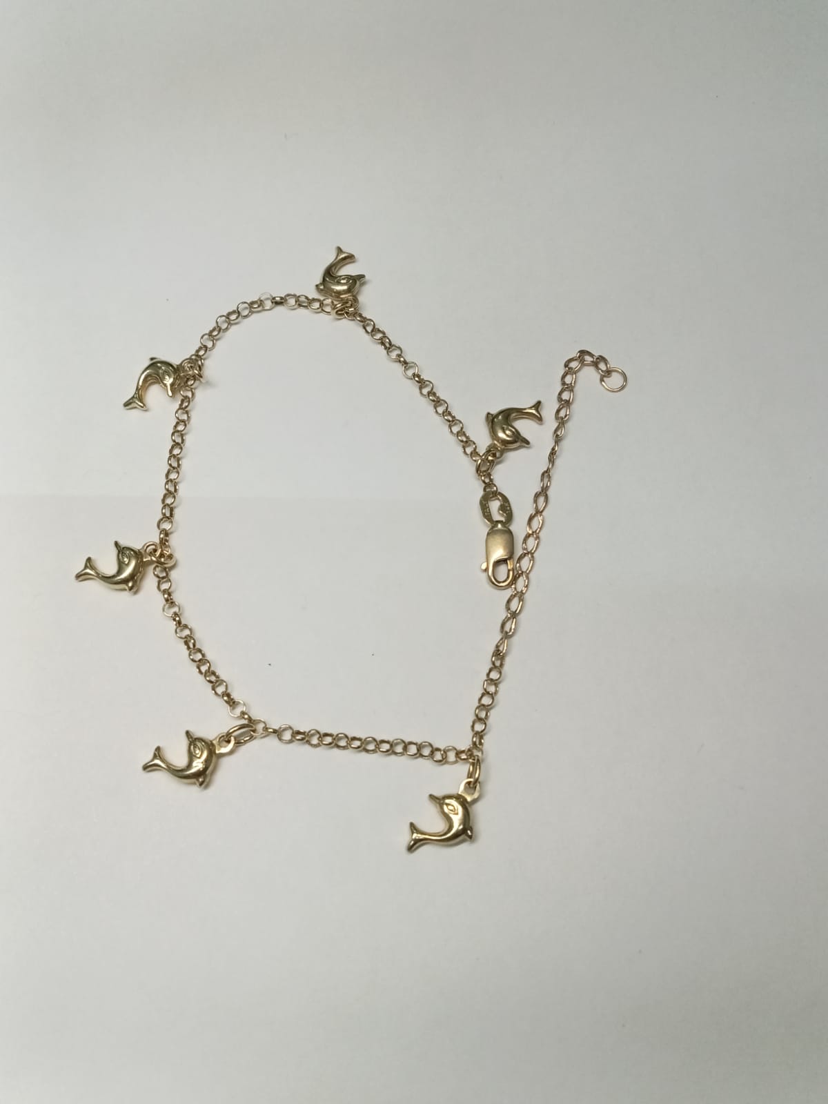 pulsera de oro con charms de delfin -10k
