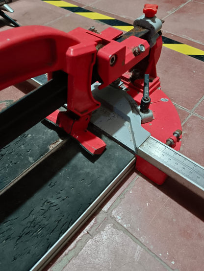 Cortadora de piso REDTOOLS, usado