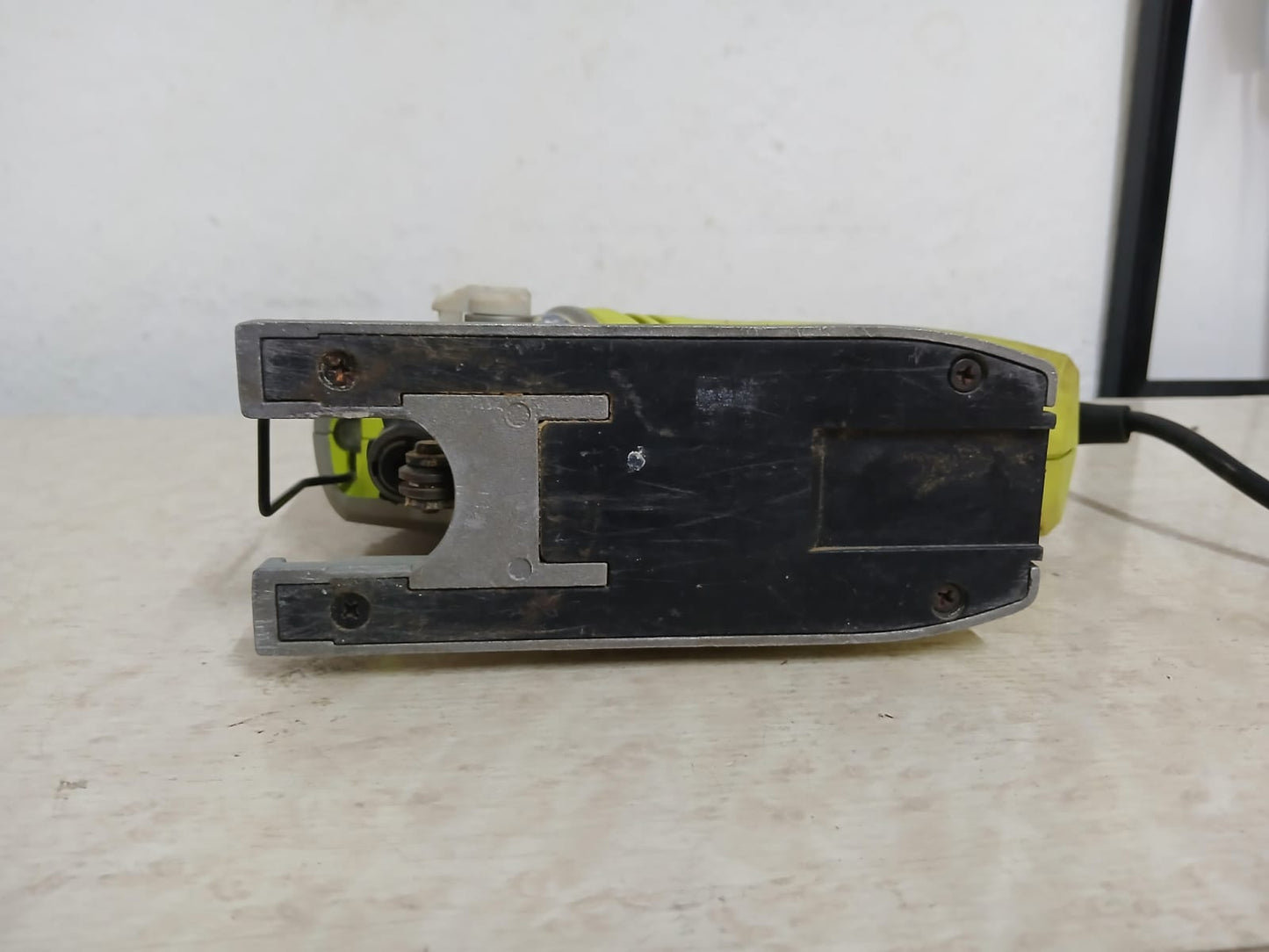 Sierra Caladora Ryobi js481lgd, usado