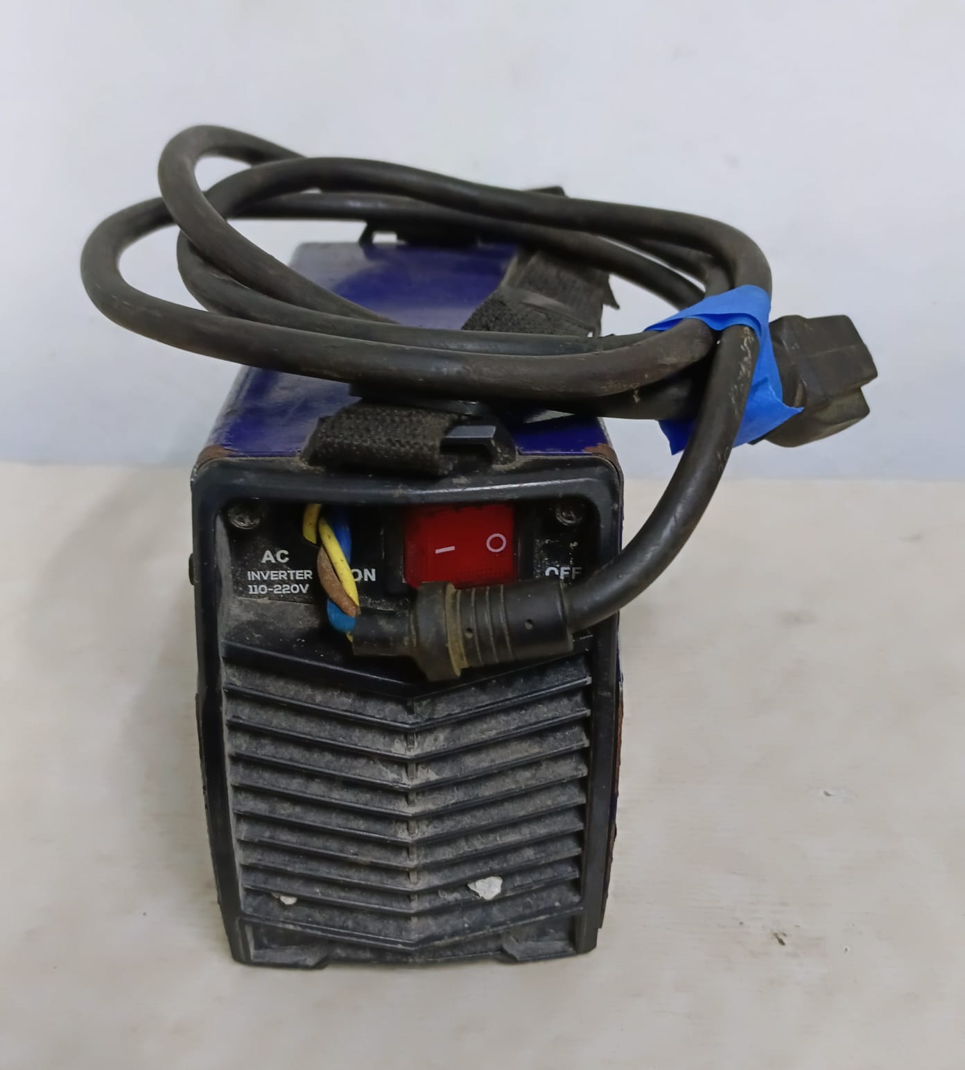 Soldadora inverter BERGEN sb-130 con cable, usado