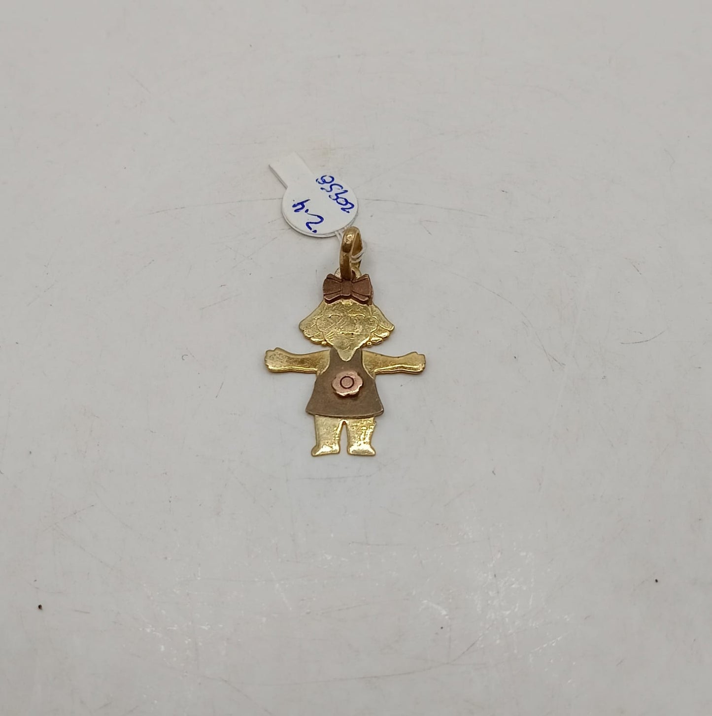 Dije de niña ORO 10k peso 2.4gr, usado