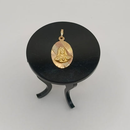 Dije religioso ORO 8k peso 1.9gr, usado