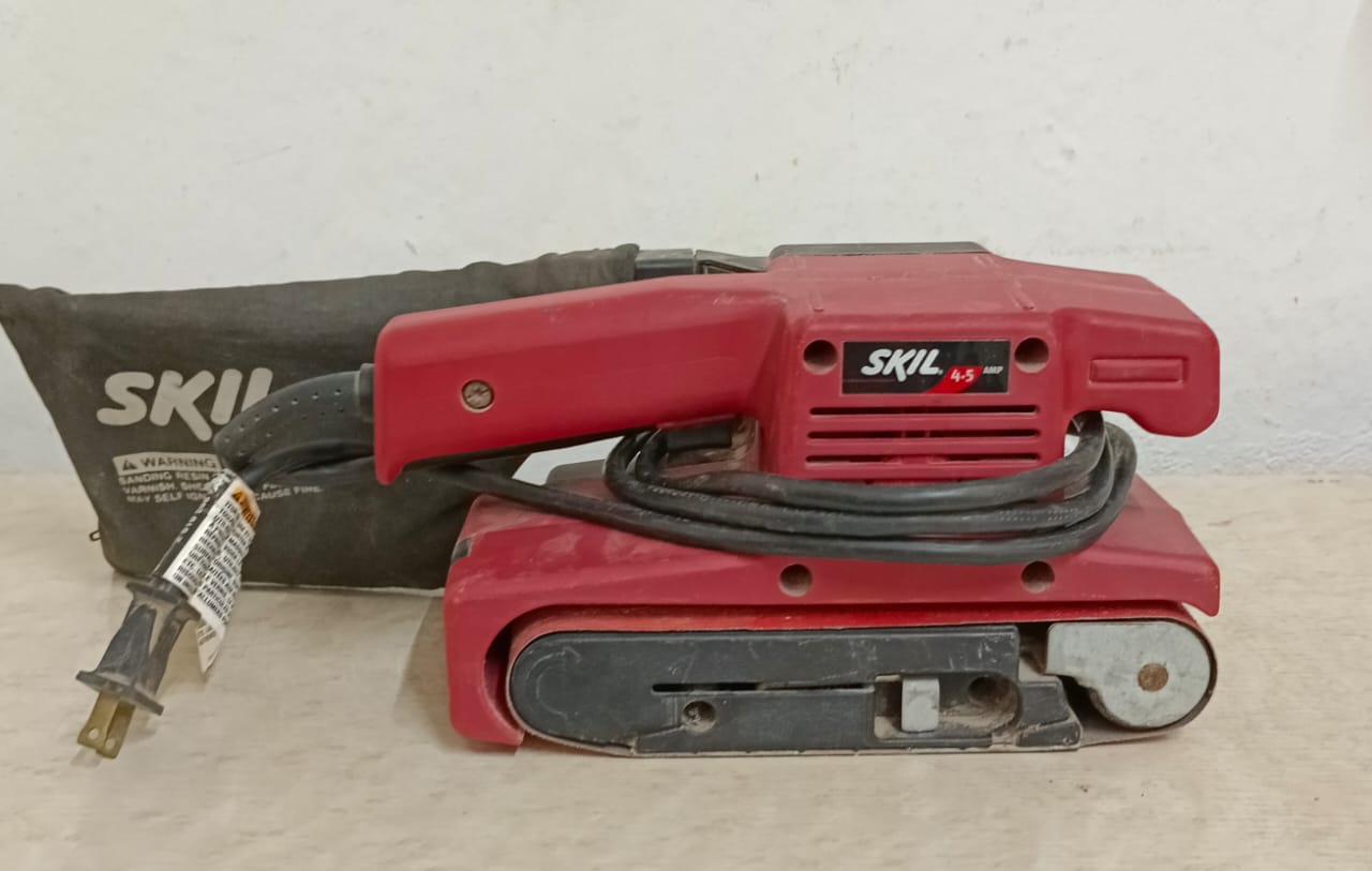 Lijadora de banda SKIL 4.5l,usado