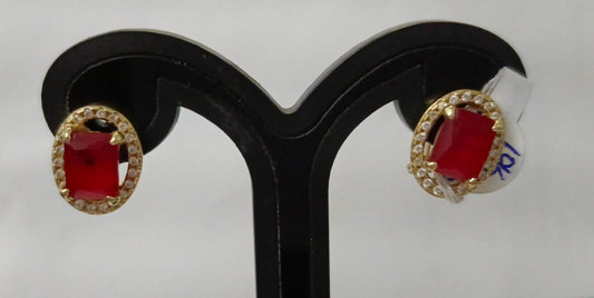 Aretes con piedra roja ORO 10k peso 3.2gr, usado