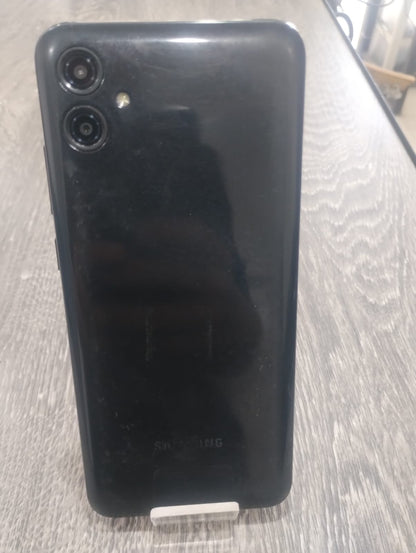 Galaxy a04 64gb 4ram liberado, usado