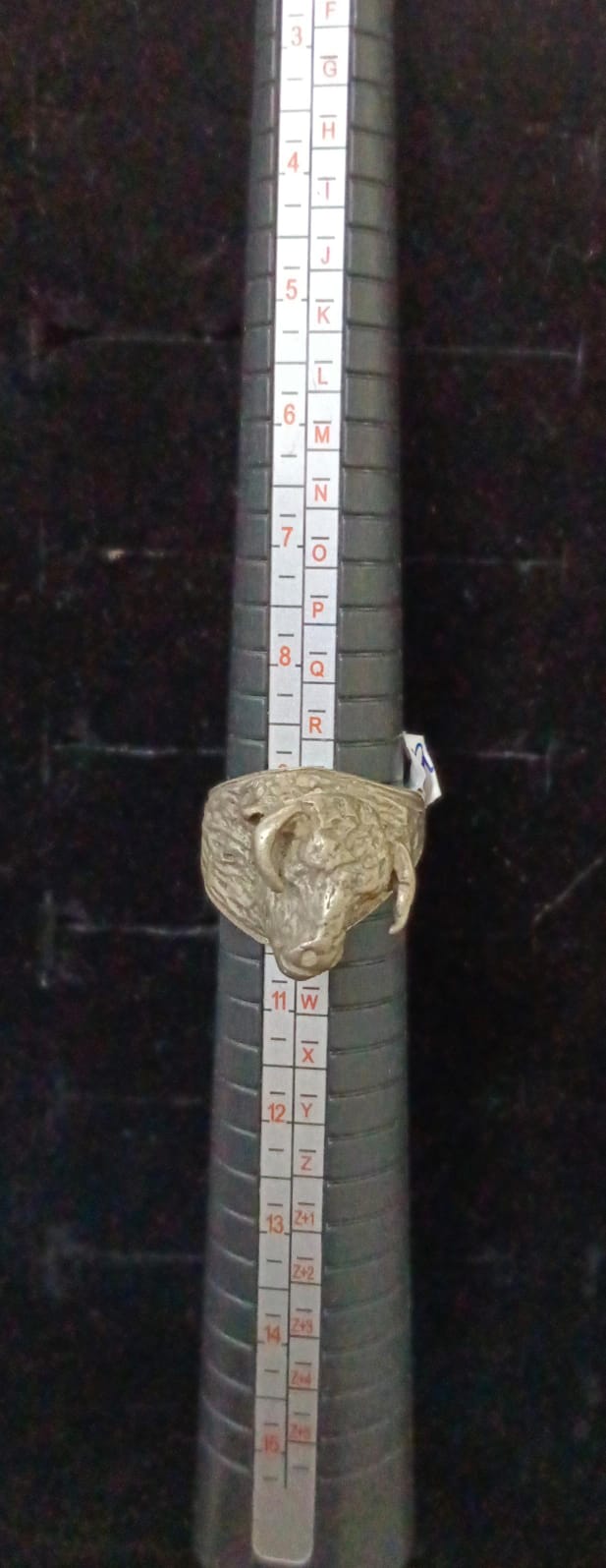 Anillo de PLATA 925 con diseño peso 18.5gr, usado