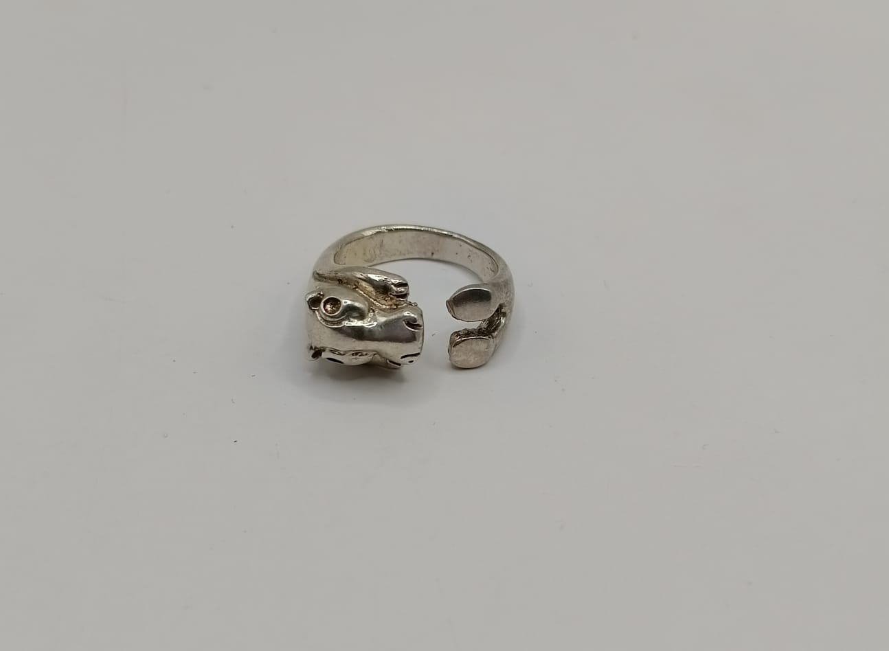 Anillo hipopotamo PLATA 925 peso 10.3gr, usado
