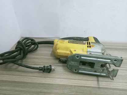 🔧 Sierra caladora DeWalt DW300-B3 (usada)