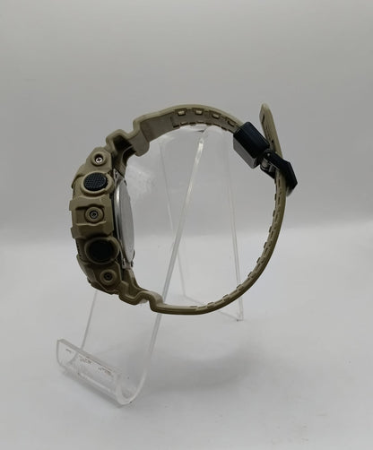 Reloj tipo Casio G-Shock 5522 tipo pulcera, usado