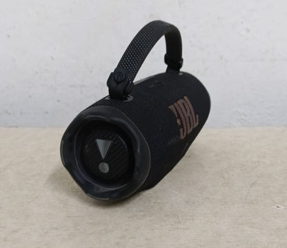 Bocina JBL charge 6, usado
