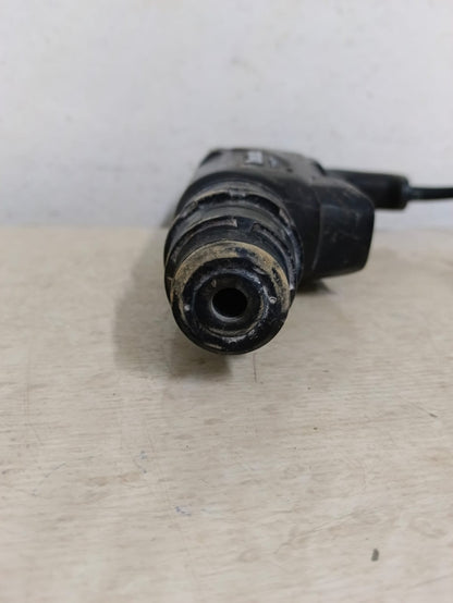 Taladro percutor MAKITA M8700, usado