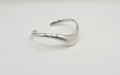 Pulsera en v PLATA 925 peso 22.7gr, usado