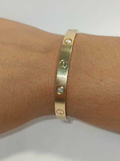 Pulsera Tipo Cartier en Oro de 18k con Piedritas – 31g  💛✨