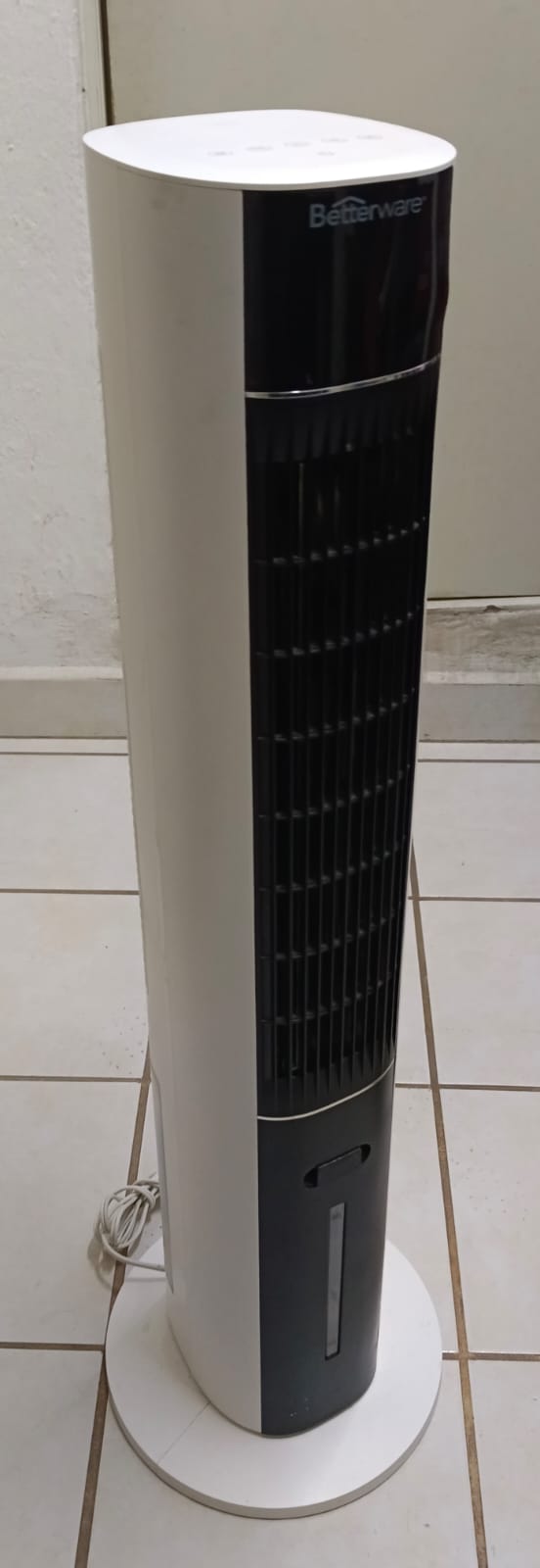 Ventilador de torre BETTER WARE 25742, usado