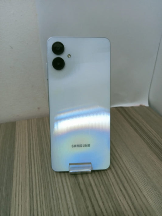 📱 Samsung Galaxy A06 64gb 2ram usado