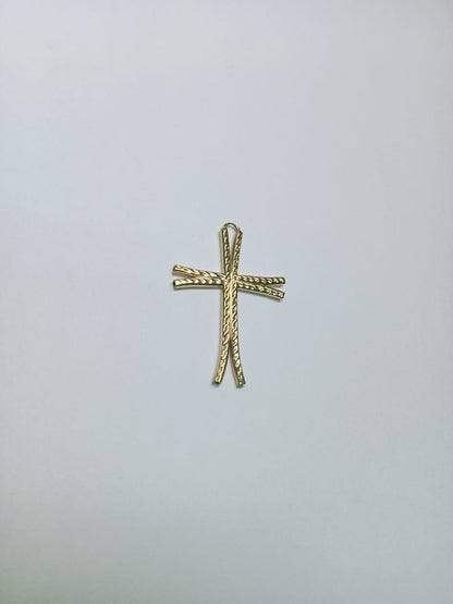 Dije de Oro 10K Diseño Cruz