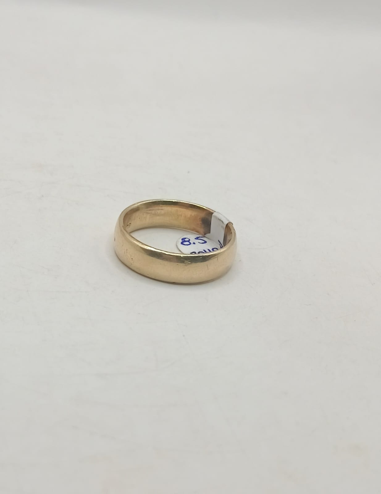 Argolla lisa ORO10k peso 8.5gr, usado