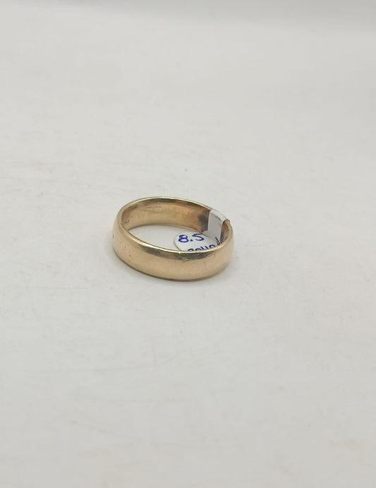 Argolla lisa ORO10k peso 8.5gr, usado