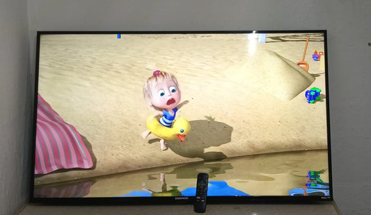 Smart tv DAEWOO 50 pulgadas en caja, usado