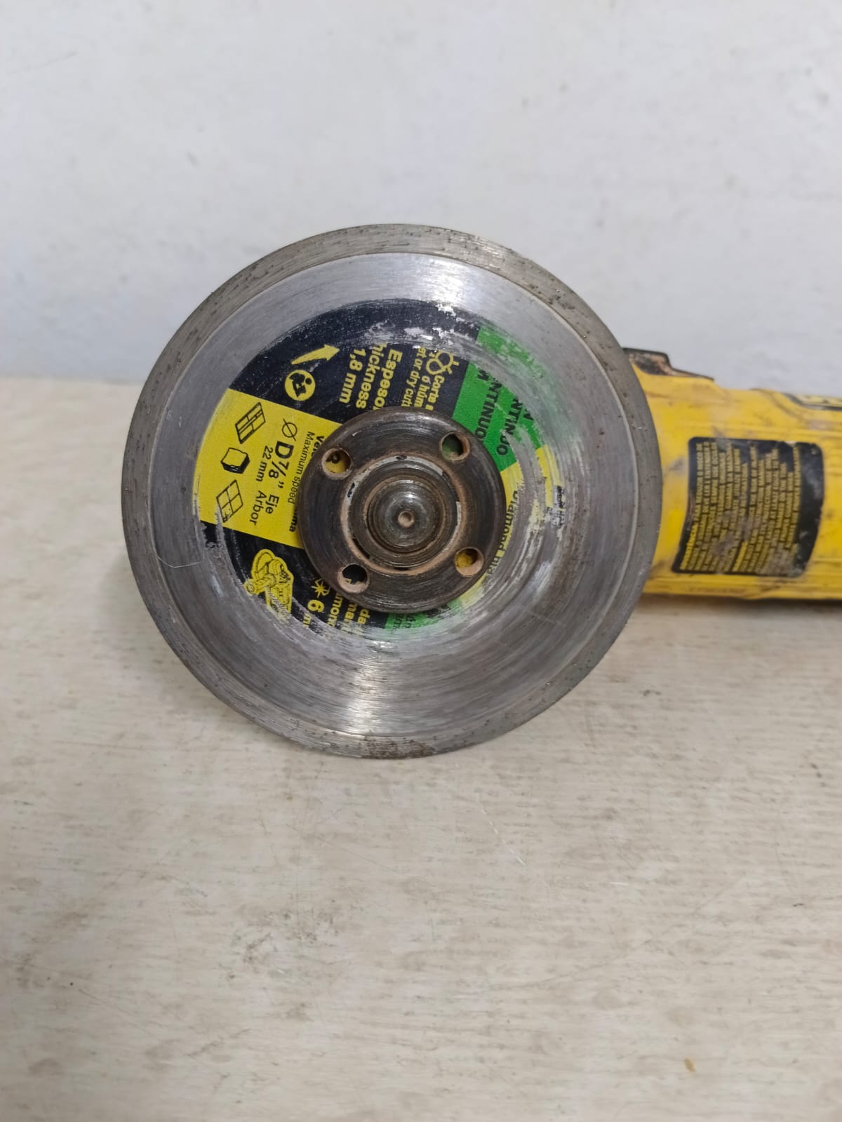 Mini esmeril Dewalt dwe4020-b3, usado