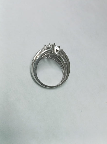 ✨ Anillo de Oro Blanco 14K con Piedras – Talla 7 ✨