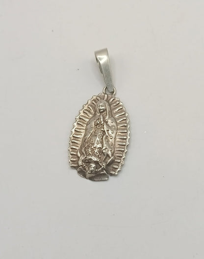 Dije religioso PLATA 925 peso 2.8gr, usado