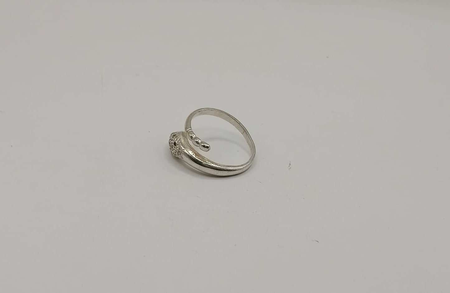 Anillo vibora PLATA 925 peso 3.1gr, usado