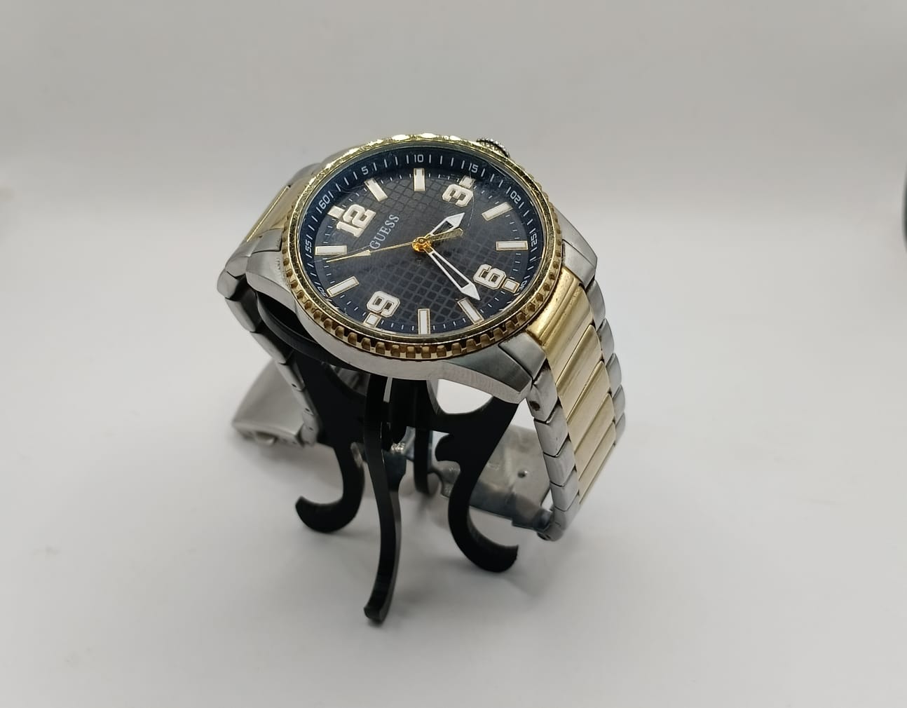 reloj tipo pulsera GUESS, usado