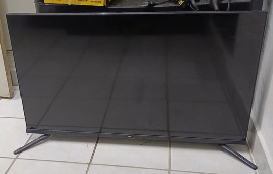 Pantalla smart tv TCL 40 pulgadas, usado
