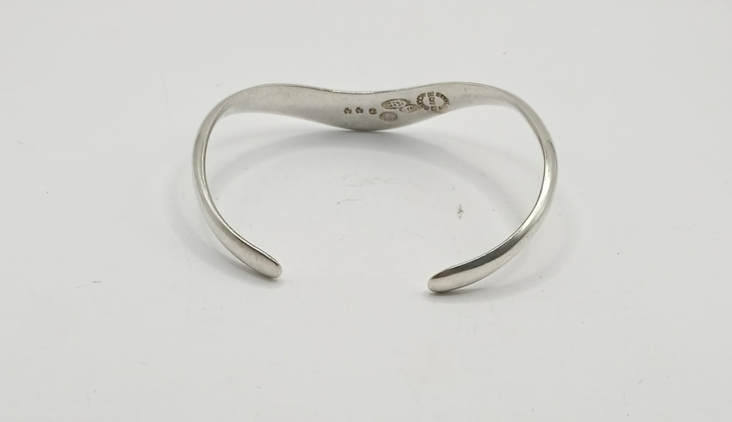 Pulsera en v PLATA 925 peso 22.7gr, usado