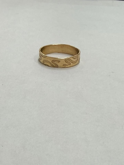 🐍✨ Anillo Diseño de Serpientes en Oro 14K