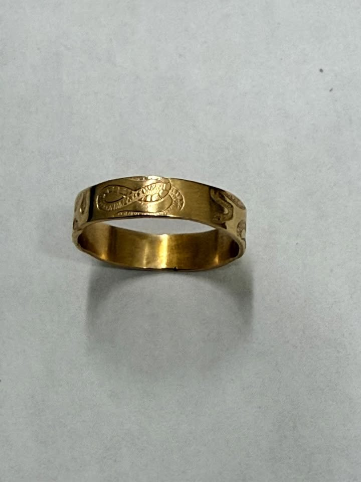 🐍✨ Anillo Diseño de Serpientes en Oro 14K