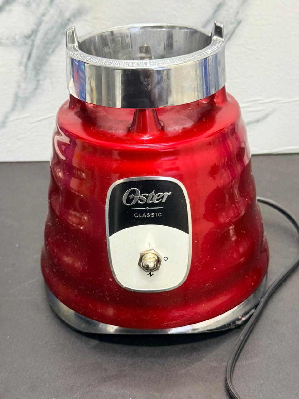 LICUADORA OSTER-USADA