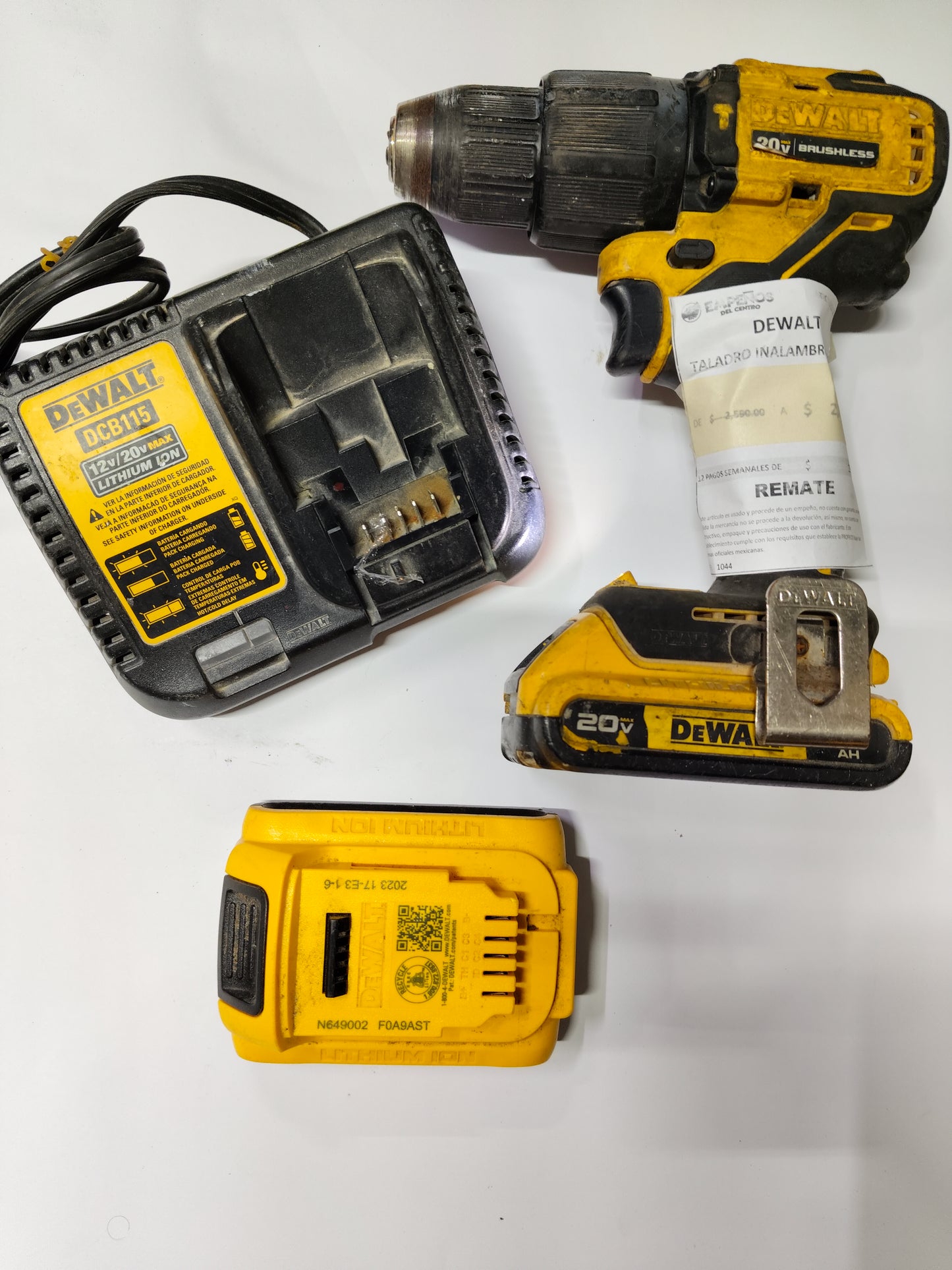 TALADRO INALÁMBRICO DEWUAL  2 BT Y CARGADOR